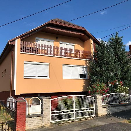 Ferienwohnung Zsuzsi Apartman Zalakaros Exterior foto