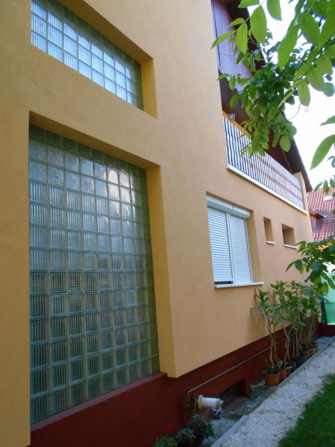 Zsuzsi Apartman Zalakaros Exterior foto