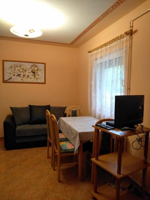 Ferienwohnung Zsuzsi Apartman Zalakaros Exterior foto