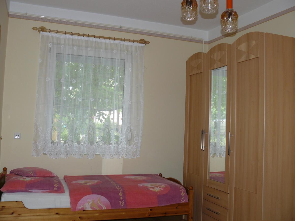 Ferienwohnung Zsuzsi Apartman Zalakaros Exterior foto